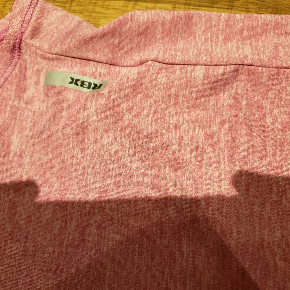 Adidas and Reebok bundle Medium 3/$10❤ - Picture 8 of 8